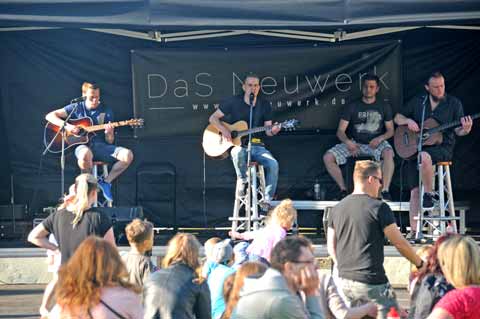 Live-Konzert mit DaS Neuwerk zum 19. Familienfrühlingsfest