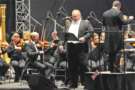 Bassbariton Marcus Jupither zur Konzertnacht im Weimarhallenpark 2014
